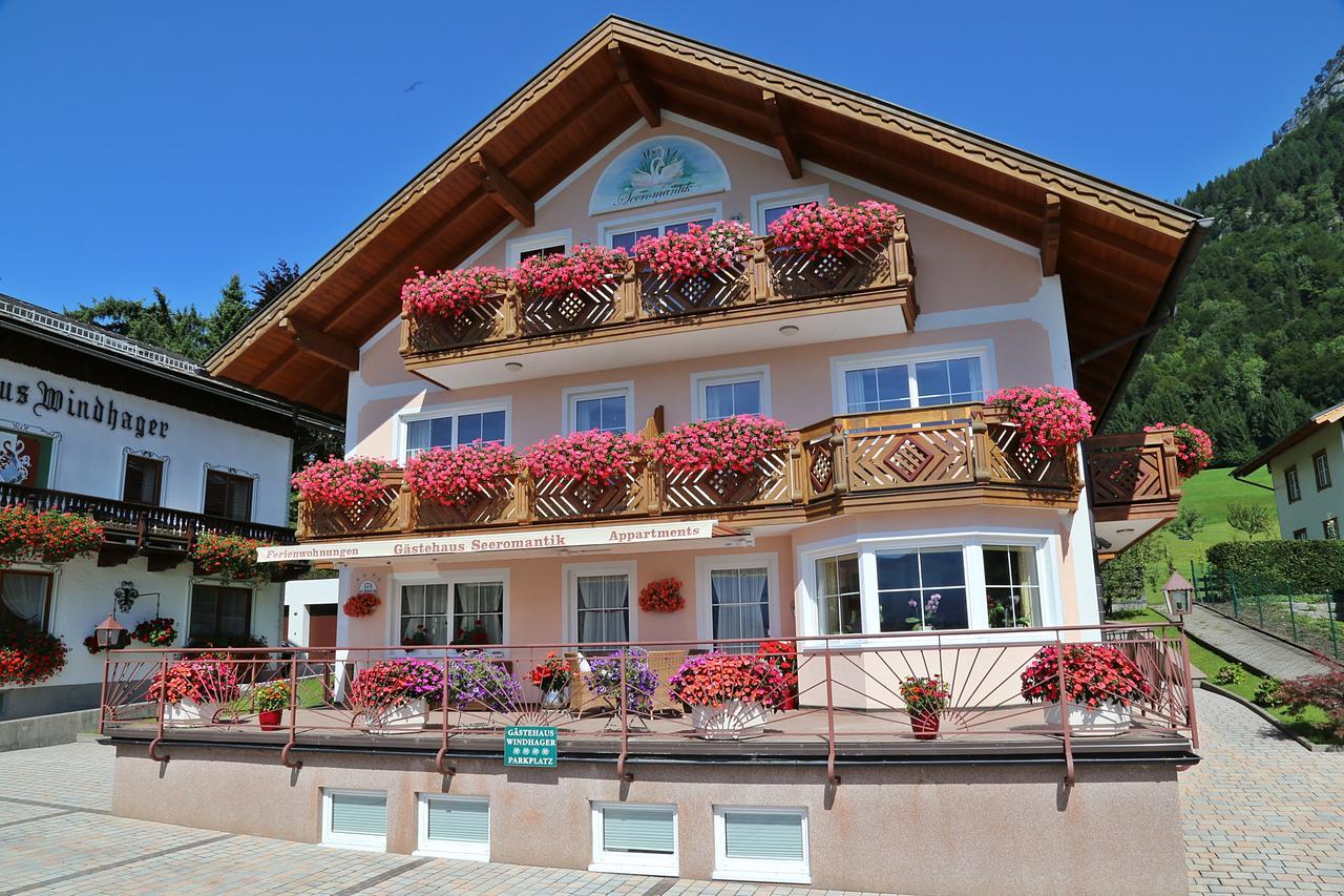 Haus Seeromantik Hotel Sankt Wolfgang im Salzkammergut Exterior photo